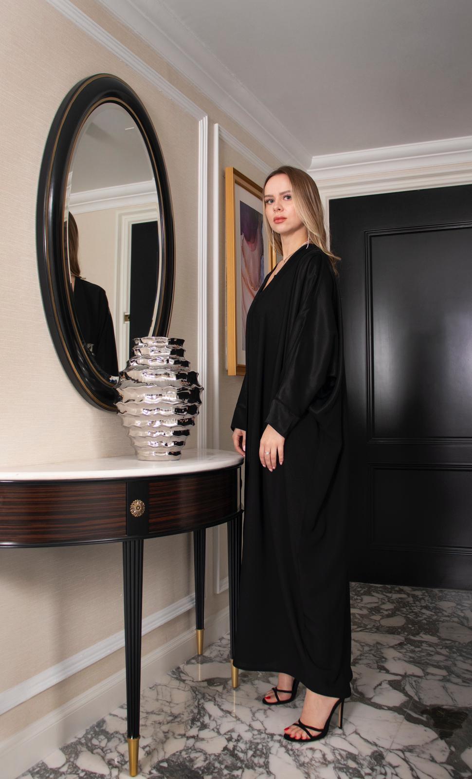Practical Abaya wrapped in Two Fabrics