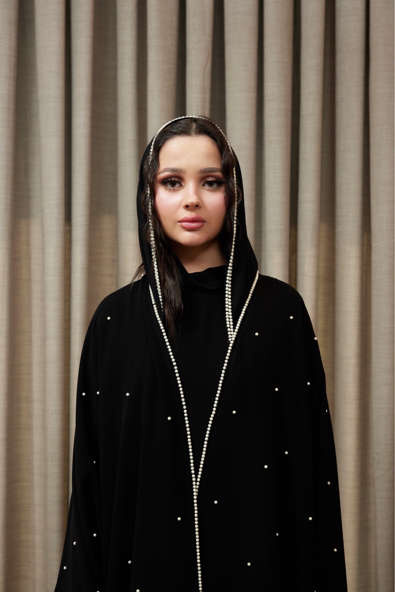 Pearls Abaya